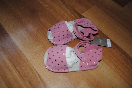 Bodkované sandálky, next,19