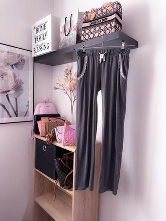 Šedé tenšie tepláky, esmara,s