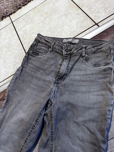 Sivé rifle, amisu,s