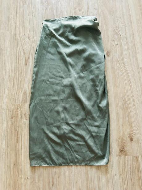 Krásna saténová sukňa značky zara, zara,s