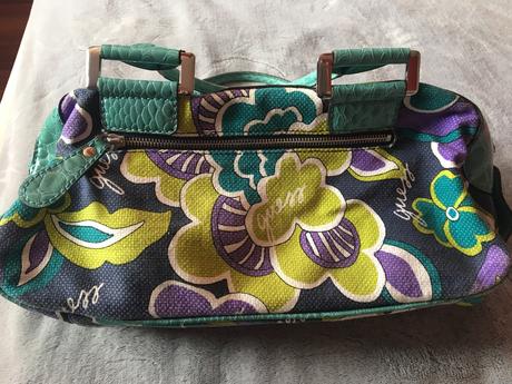 Kabelka guess, guess