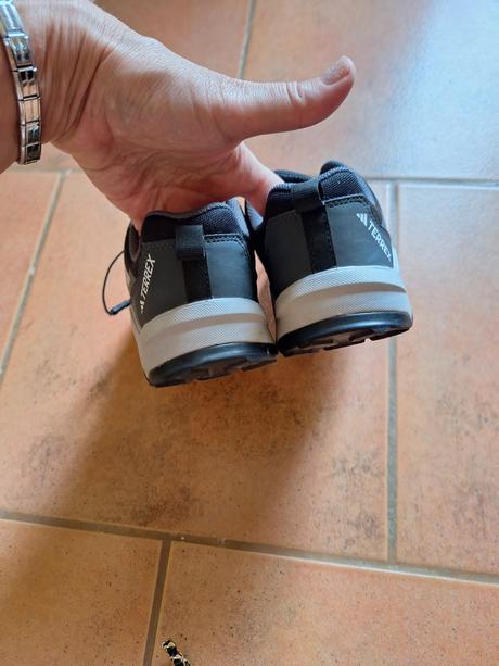 Tenisky adidas, adidas,34