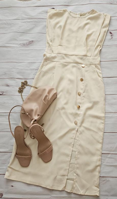 Krásne lahulinké šaty s kapsami, m