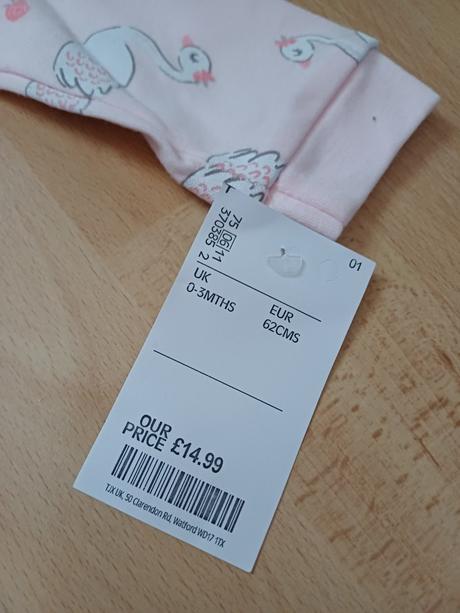 Labuťkové pyžamko, 62