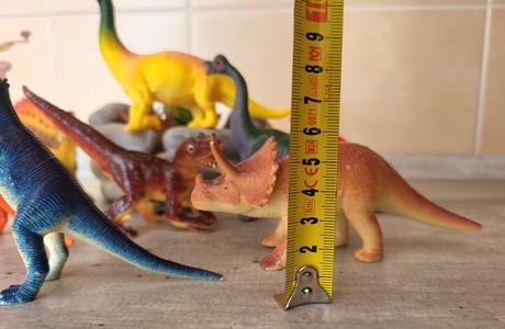 Dinosaury  - 9 kusov - stredná veľkosť, 
