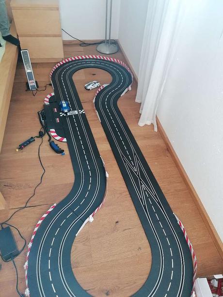 Digitálna autodráha d 132, 