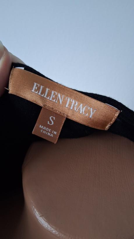 Tenké tričká s, s