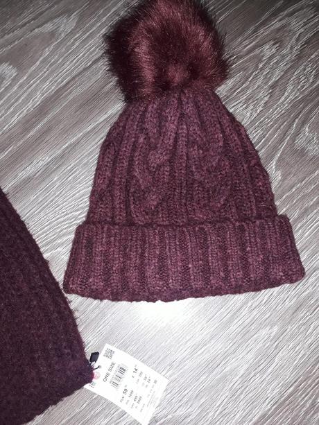 Zimny set - damska čiapka a šál, reserved