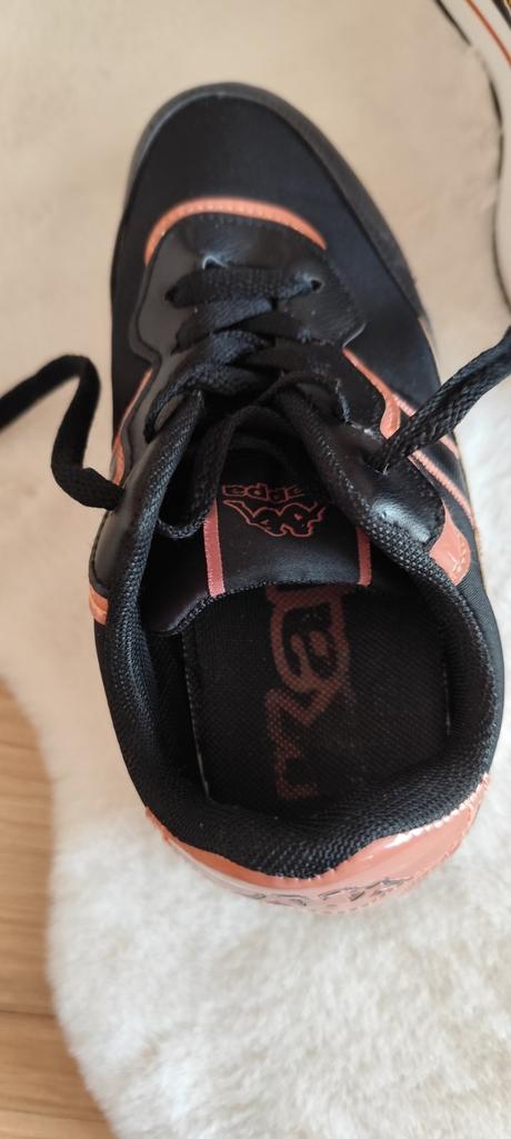 Sneakery kappa, kappa,36