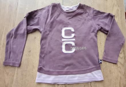 Tmavofialové tričko, 134