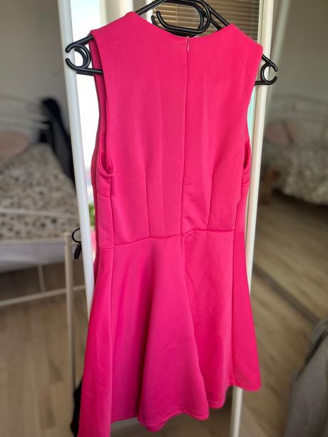 Ružove mini krátke šaty s flitrami, s