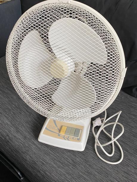 Ventilátor stolový biely, 