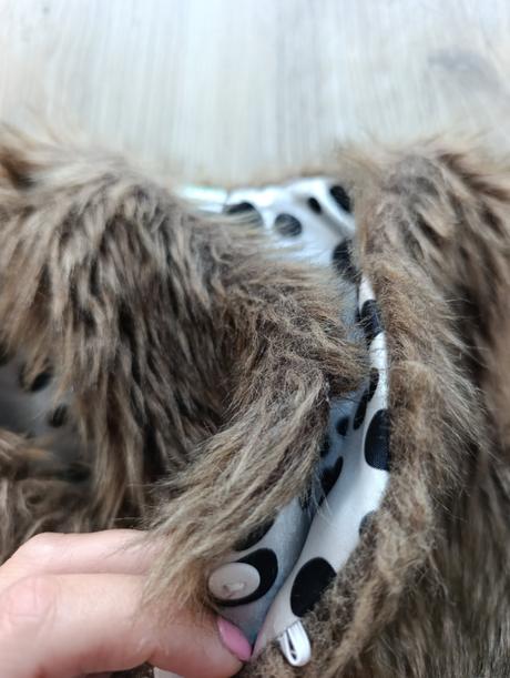 Dievčenská štýlová chlpatá vesta, 68