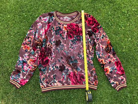 Krásny kvietkovaný top, m