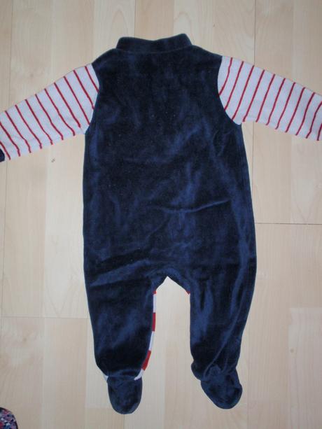 Zamatové dupačky, 68