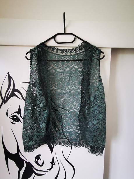 Čipkovaná vesta, s