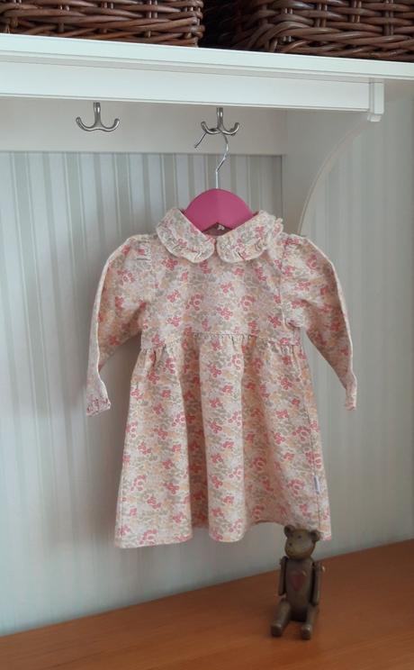 Dievčenské šatičky, 74