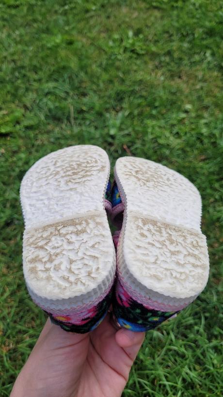 Papucky manik, manik,21