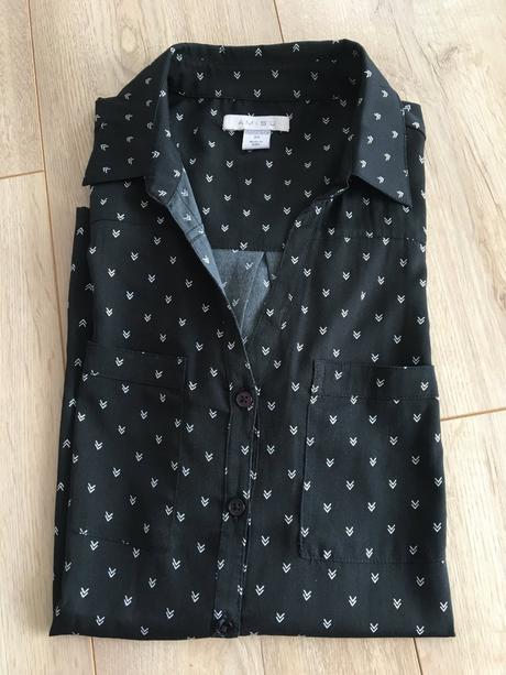 Dámska čierna blúzka s potlačou, amisu,xs