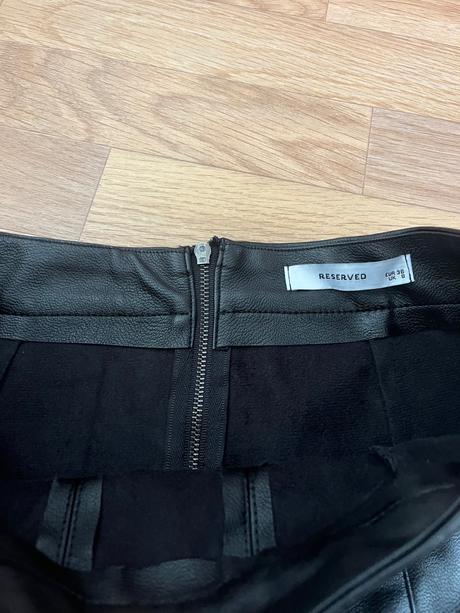 Minisukna reserved, reserved,s