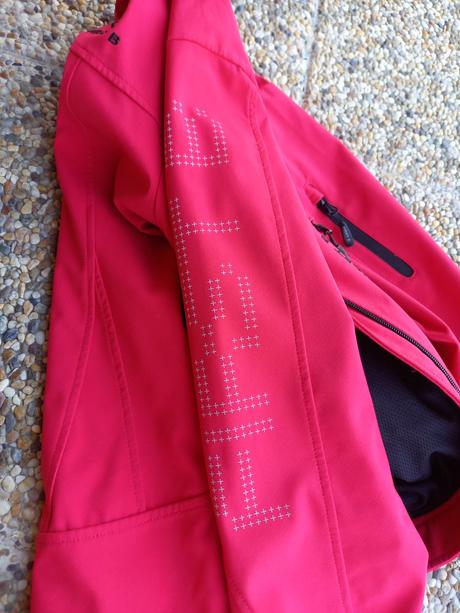 2x softshellová bunda, s