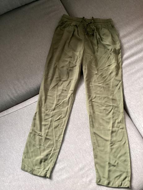 Tenké dlhé pohodlne nohavice na gumičku, camaieu,36