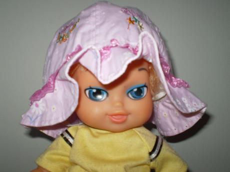 Klobúčiky nenosený na 1-2 roky, 98