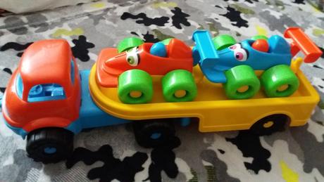 Auto + 2ks formulky, 