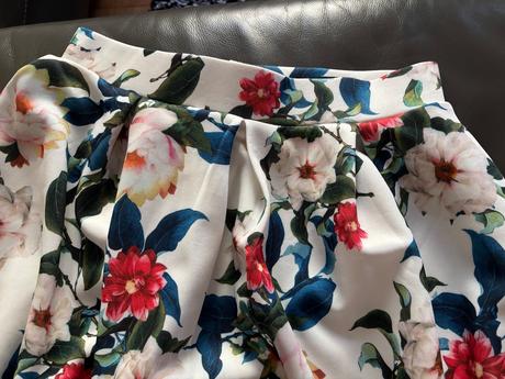 Dlhá sukňa, gate,34