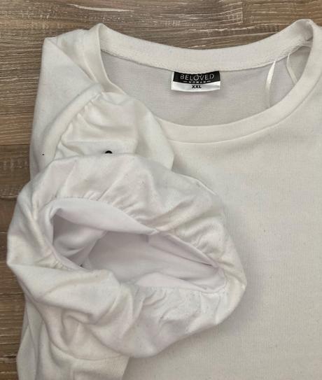 Krásne tričko/svetrík beloved na rukáve s korálkam, xxl