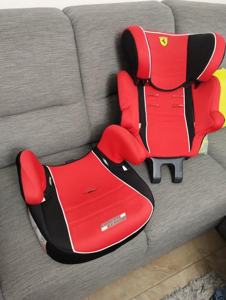 Podsedak s operadlom, ferrari