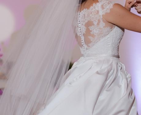 Pohodlné svadobné šaty s vreckami, s