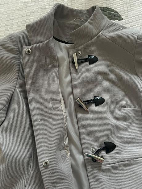 Prechodny sedy kabat, 