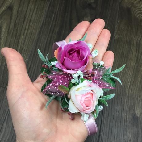 Náramok z kvietkov, 