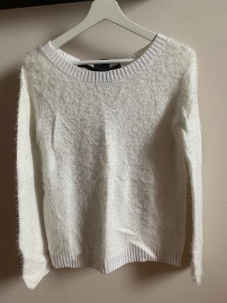 Chlpatý svetrík, 38