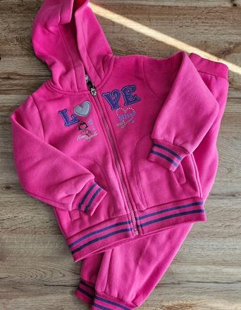 Teplákova súprava, 98