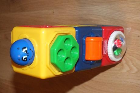 Interaktivne kocky fisher price, 