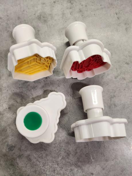 Vianočné vykrajovačky s razítkom,