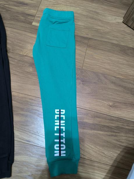 Benetton tepláky 134, benetton,134