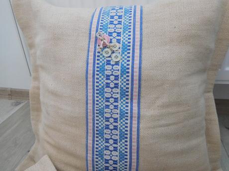 Vankúše z ľanového plátna , obrus starodávny, 