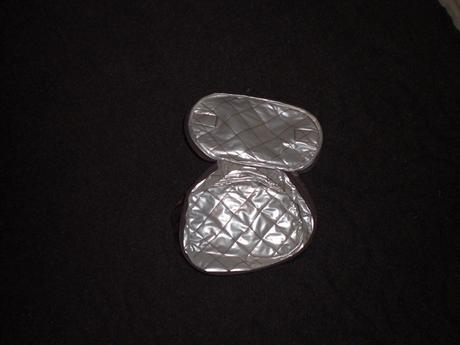 Hnedá kozmetická taška nepoškodená vacsia,