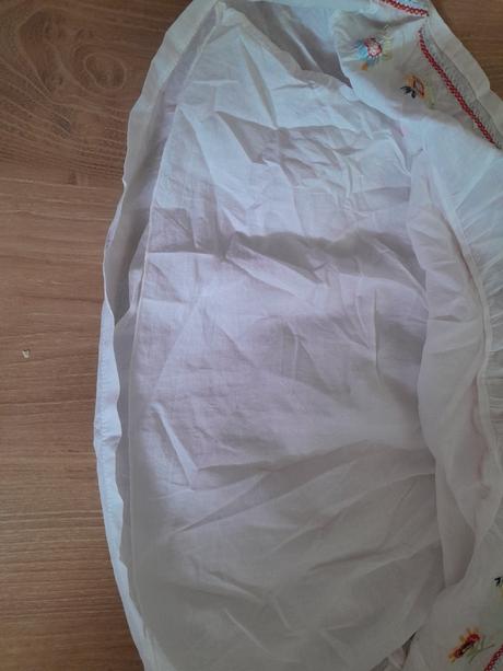 Predá detské šaty, 92