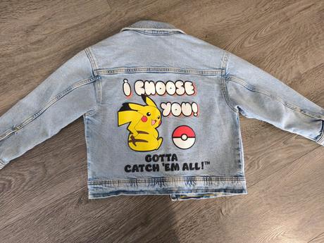 Riflova pokémon bunda, h&m,116
