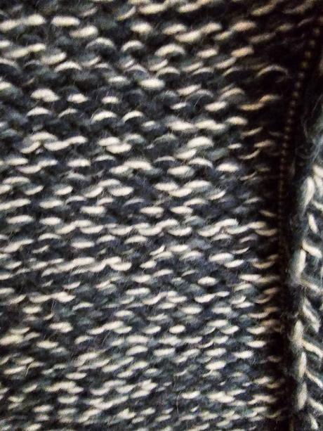 Predám unisex sveter na zips, fishbone,m
