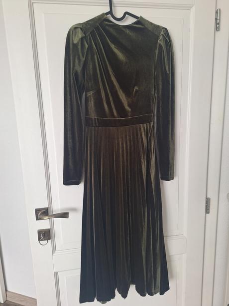 Spoločenské šaty, 36