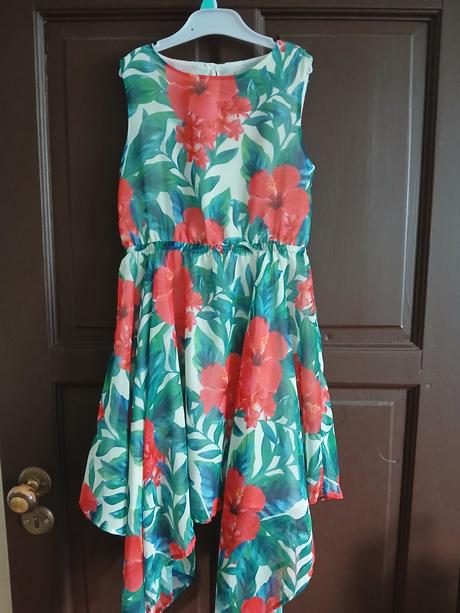 Vzsusne kvetovane saty, tu,140