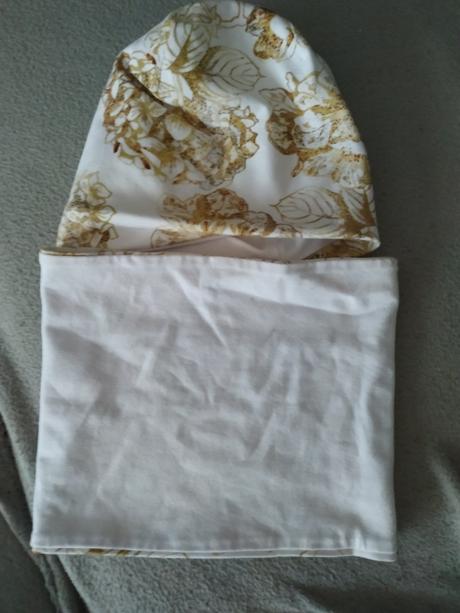 Set čiapka a nákrčník, 80