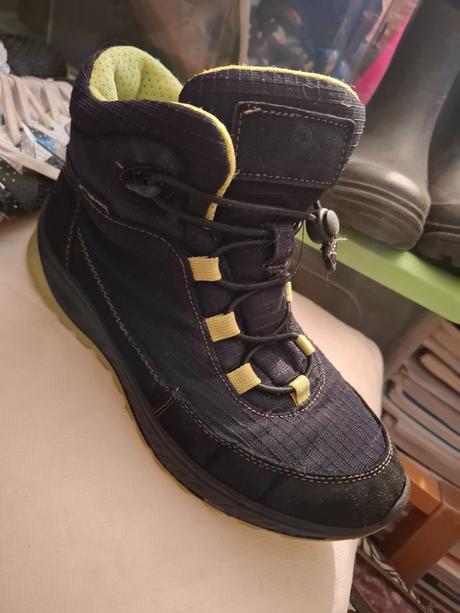 Zimne boty, 33