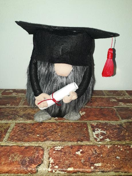 Škriatok k promociám, 