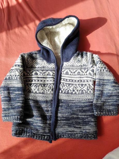 Svetrik s kozusinkou, f&f,74